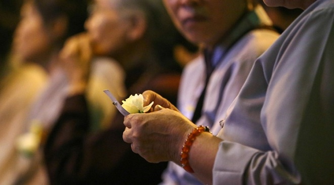 le vu lan fete traditionnelle vietnamienne rite fleur